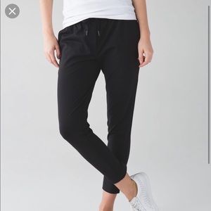 Lululemon jet crop slim